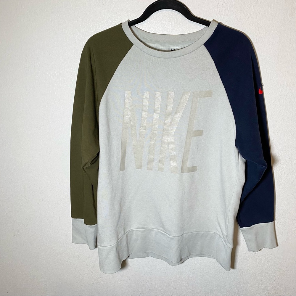 Nike Color Block Gray Green Blue Crewneck Sweatshirt women’s small